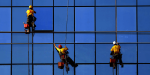 شركة تنظيف واجهات الزجاج للمنازل بالقصيم.